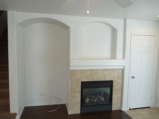3rd image of 8216 New Leaf Ave