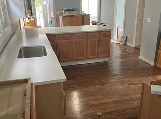 706 E 10th St, Michigan City, IN