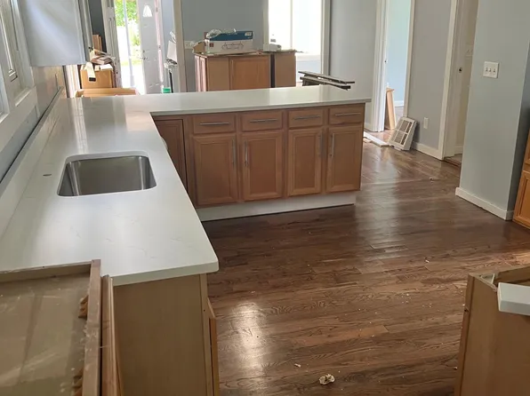 706 E 10th St, Michigan City, IN 46360