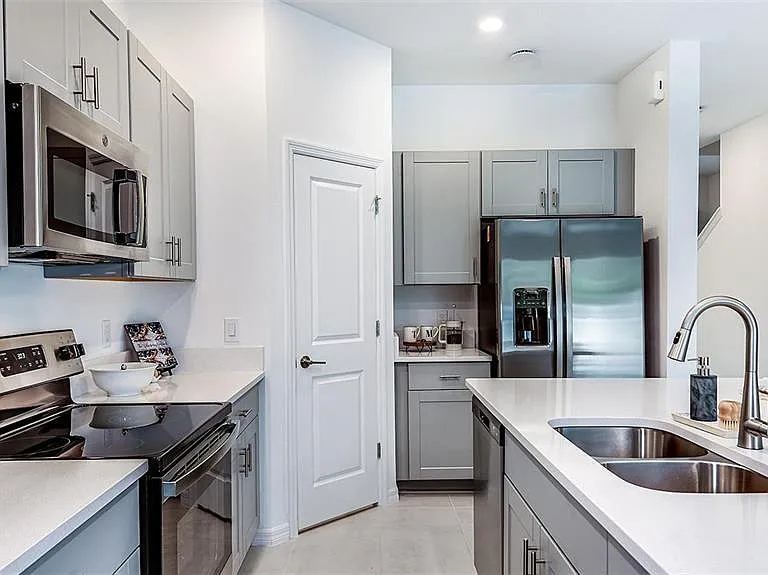 11787 Glenside Ter — Photo 37