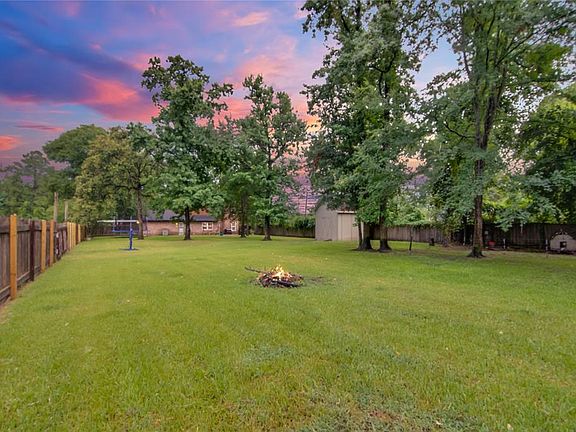 4th image of 32923 Westwood Square East Dr