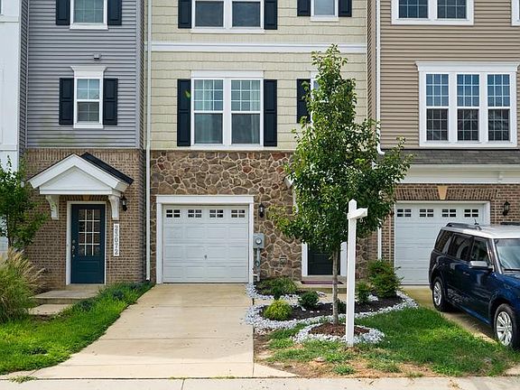 2nd image of 23066 Mountain Laurel Ln