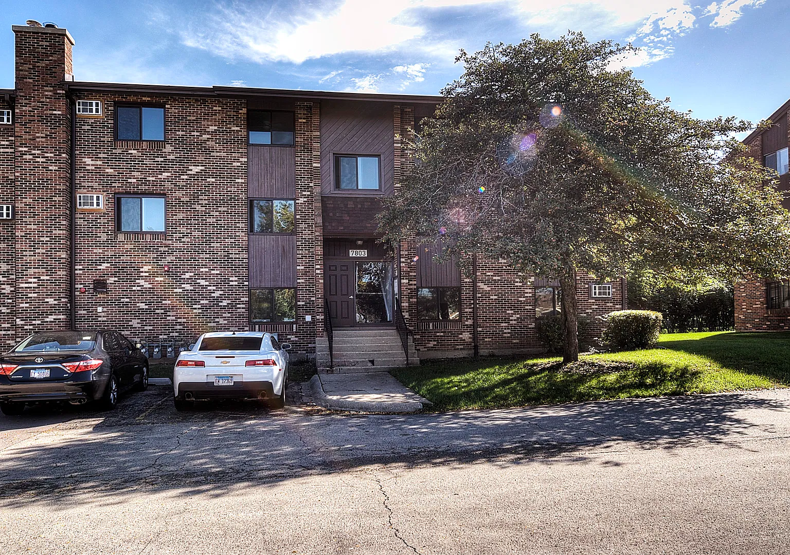 2 bed, 875 sqft, $1,775 — Photo 1