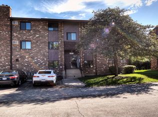 7803 Woodward Ave APT 2A, Woodridge, IL 60517