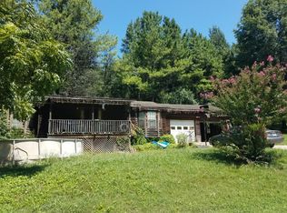 317 Old Whiteside Rd, Whiteside, TN 37396
