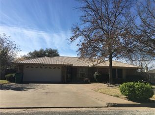 1212 Thomas Ln, Graham, TX 76450