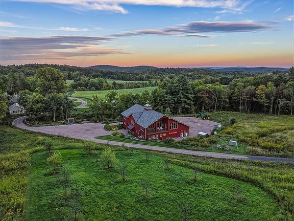 4th image of 54 Patten Rd