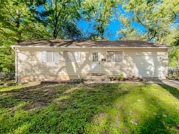 5112 S Cottage Ave, Independence, MO 64055