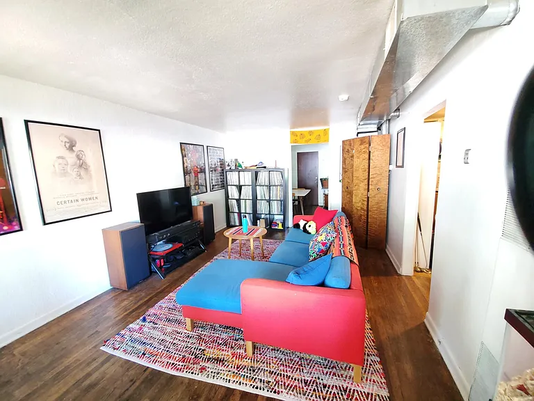 113 E Plum St #113 — Photo 3