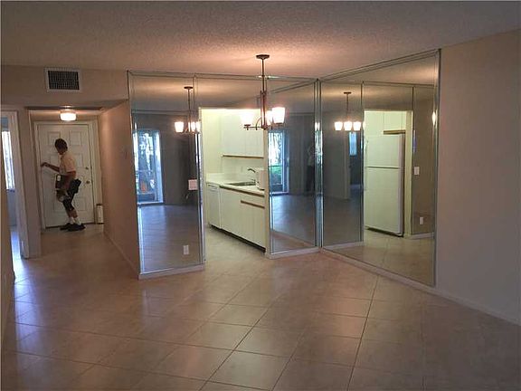 4th image of 1400 SW 124th Ter APT Q109