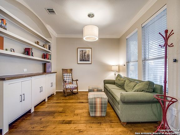 4th image of 115 Still Brook Ln