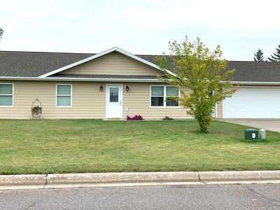 900 Main Ave S, Roseau, MN, 56751
