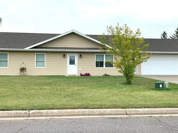 900 Main Ave S, Roseau, MN 56751