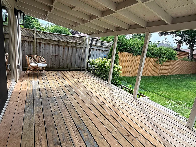 121 Paisley Blvd E — Photo 29