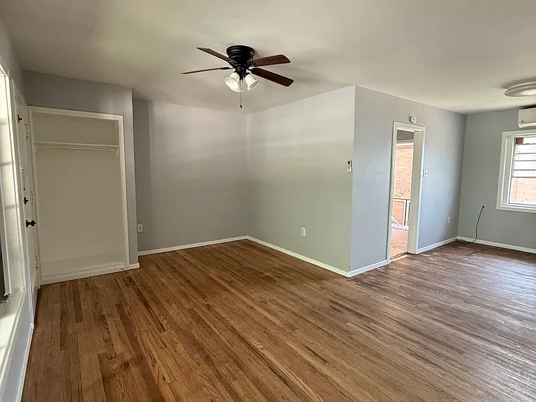 2101 College Ave #4 — Photo 4