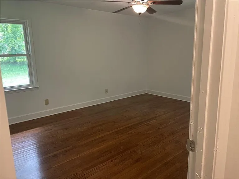 4260 S Lakeshore Dr #RIGHT — Photo 10