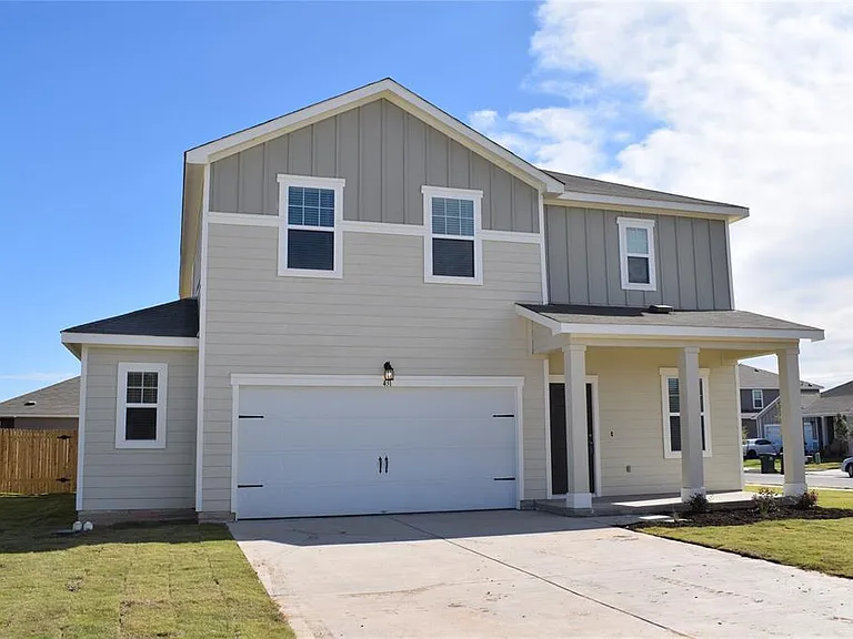 431 Robins Nest Ln — Photo 1