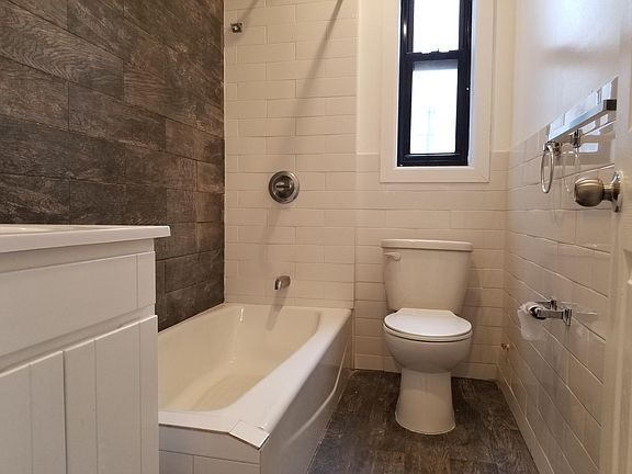 5th image of 1011 Carroll Pl #7F
