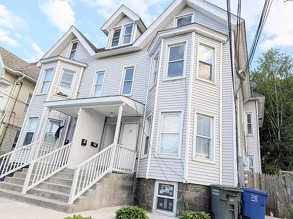 4th image of 107 Catherine St