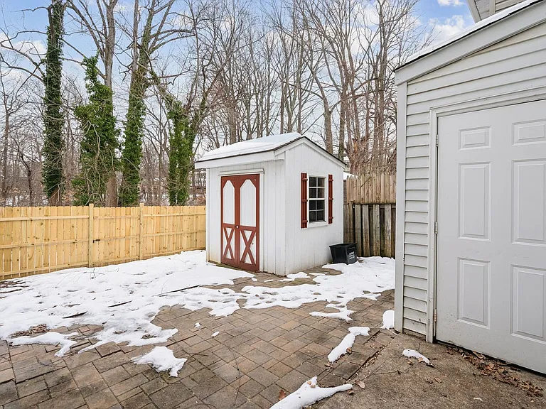 7907 Timarand Ct — Photo 37