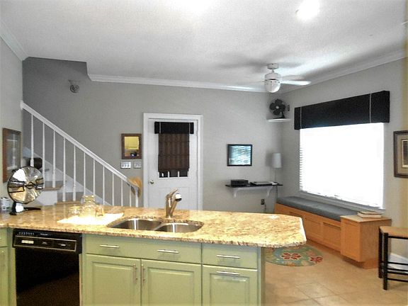 3rd image of 7962 Saint Andrews Ln