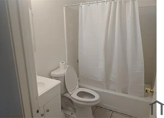 2 bed, 800 sqft, $1,995 — Photo 4