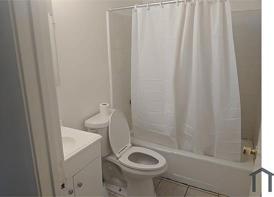 4th image of 3454 Rainbow Ln