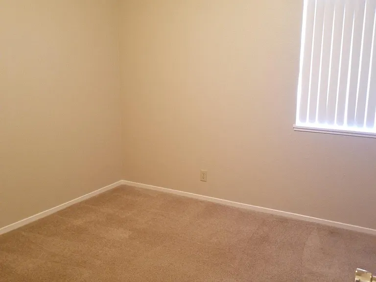 687 W Donna Dr — Photo 20