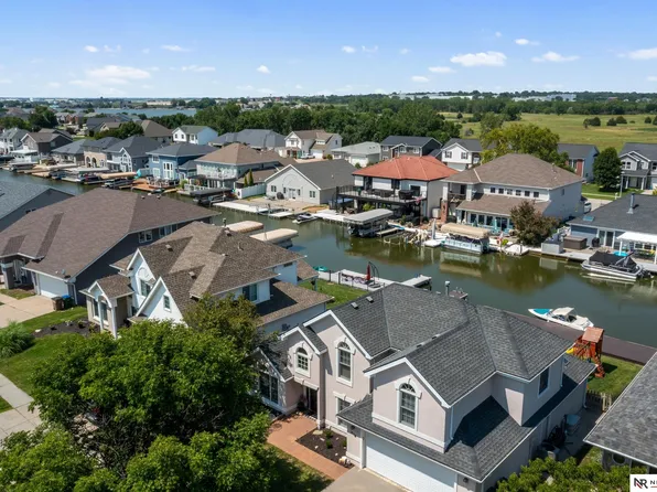 512 Pier 1, Lincoln, NE 68528