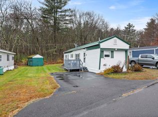 28 Barksdale Avenue, Londonderry, NH 03053