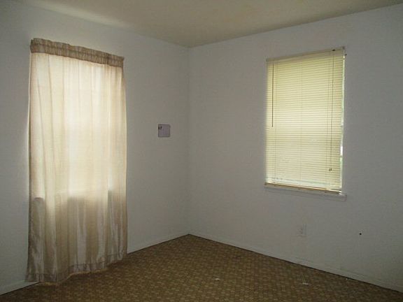 2nd image of 253 Azucena Ave