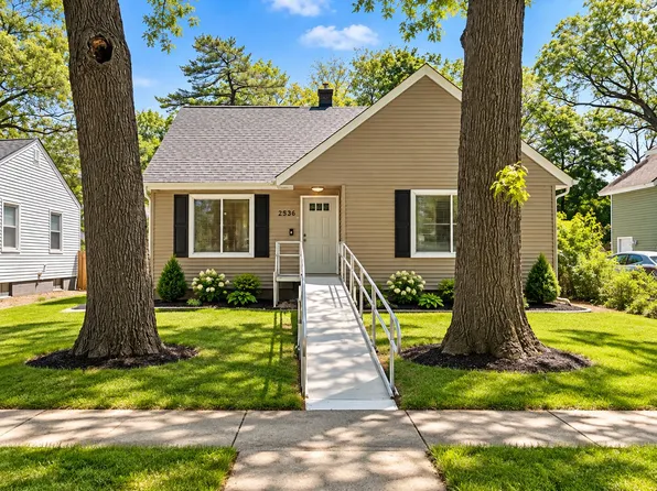 2536 Hoyt St, Muskegon Heights, MI 49444