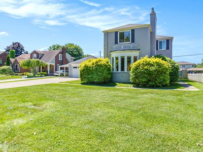 22448 Statler St, Saint clair shores, MI, 48081