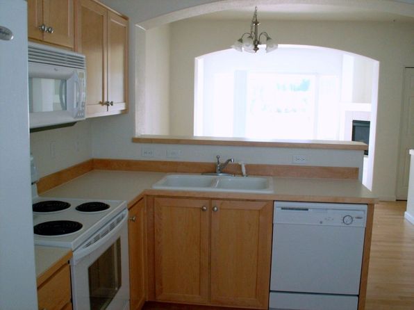 15200 SW Warbler Way #103