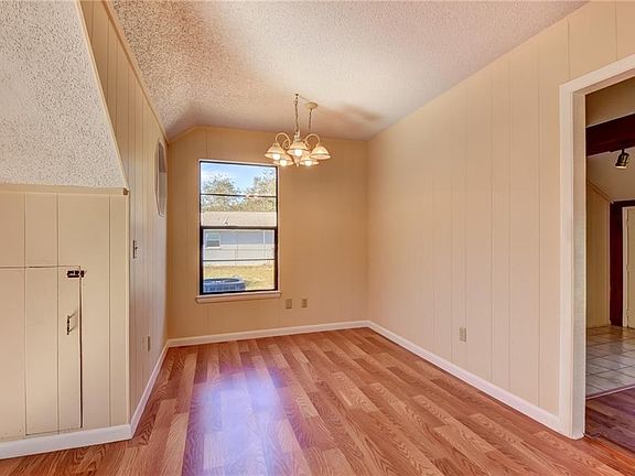 4th image of 2567 W Lake Dr