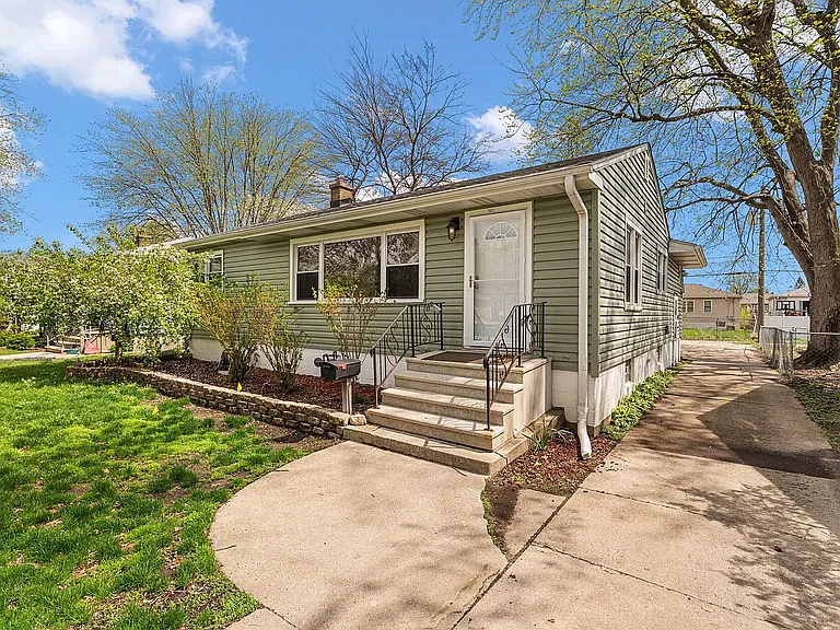 7021 Osborn Ave — Photo 1
