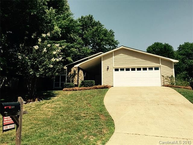 1st image of 309 Vista Grande Cres