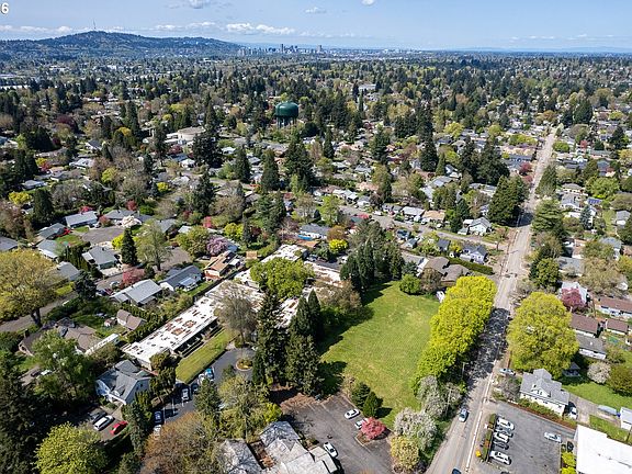 5th image of 4215 SE King Rd