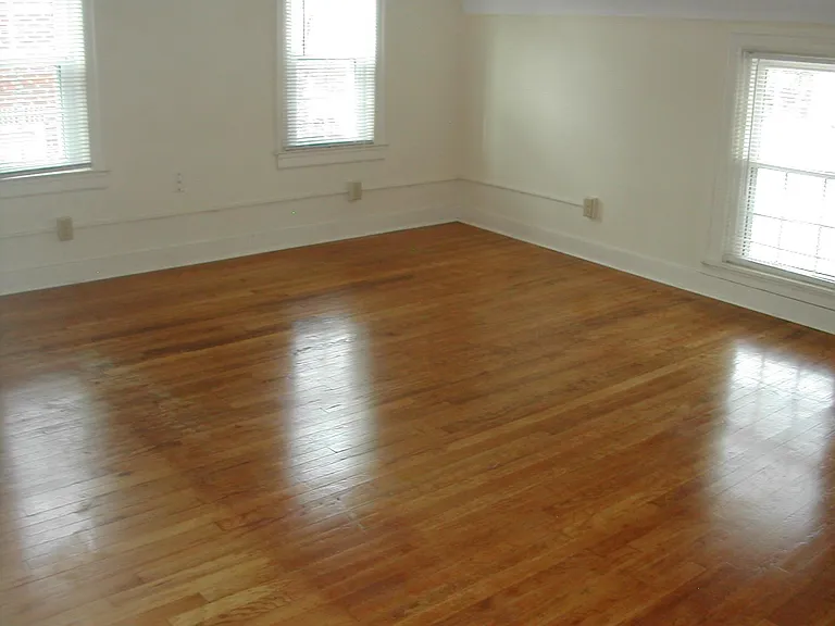 324 Center St #A — Photo 1