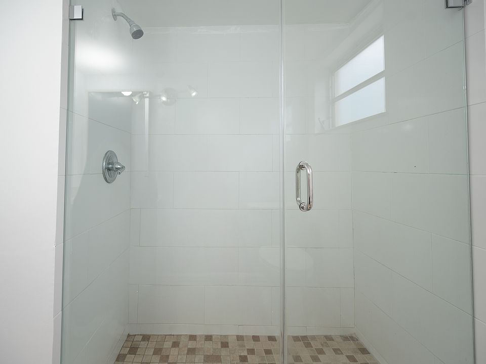 1st image of 500 NE 26th St #3D-3D-5D