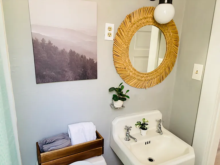 1319 Harbert Ave #3 — Photo 8