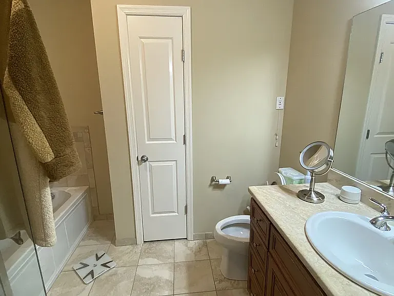 100 Schmeelk Pl — Photo 21
