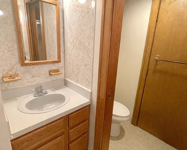 203 E Davis Ave — Photo 11
