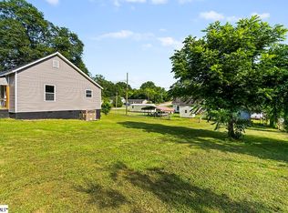 303 Beauregard St, Clinton, SC 29325