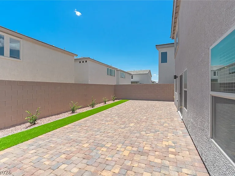 5748 Yellow House St — Photo 30