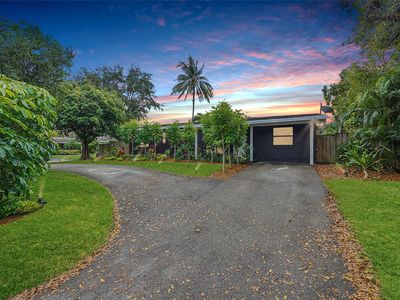 300 NW 28th Street, Wilton Manors, FL, 33311