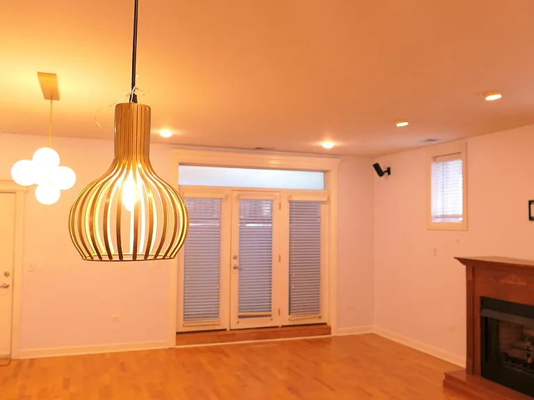 413 N Noble St #G — Photo 21