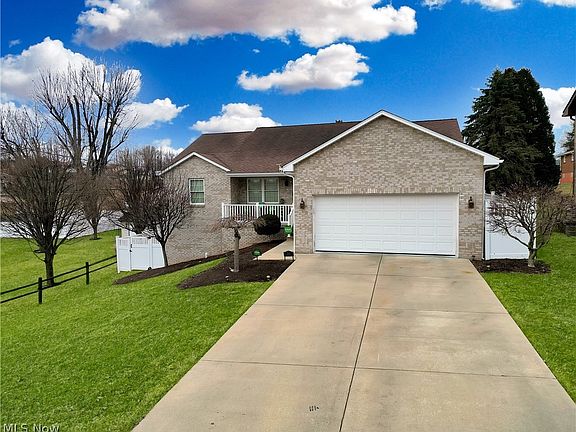 2nd image of 1343 Courtland Rd