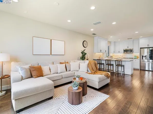 897 Tranquility Cir Unit 9, Livermore, CA 94551