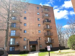 6040 Lake Bluff Dr UNIT 402, Tinley Park, IL 60477